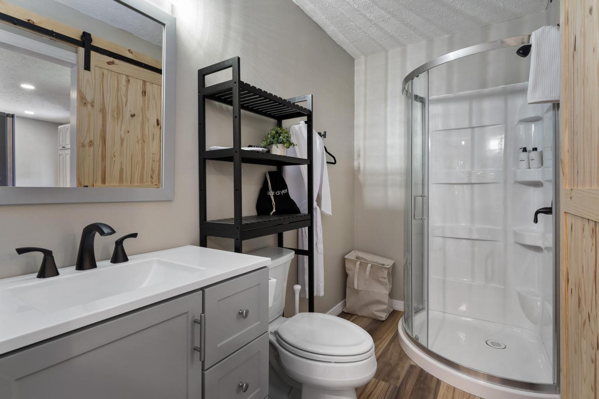 Spacious Cabin Near Hocking Hills And Caves With Hot Tub And Firepit Laurelville エクステリア 写真