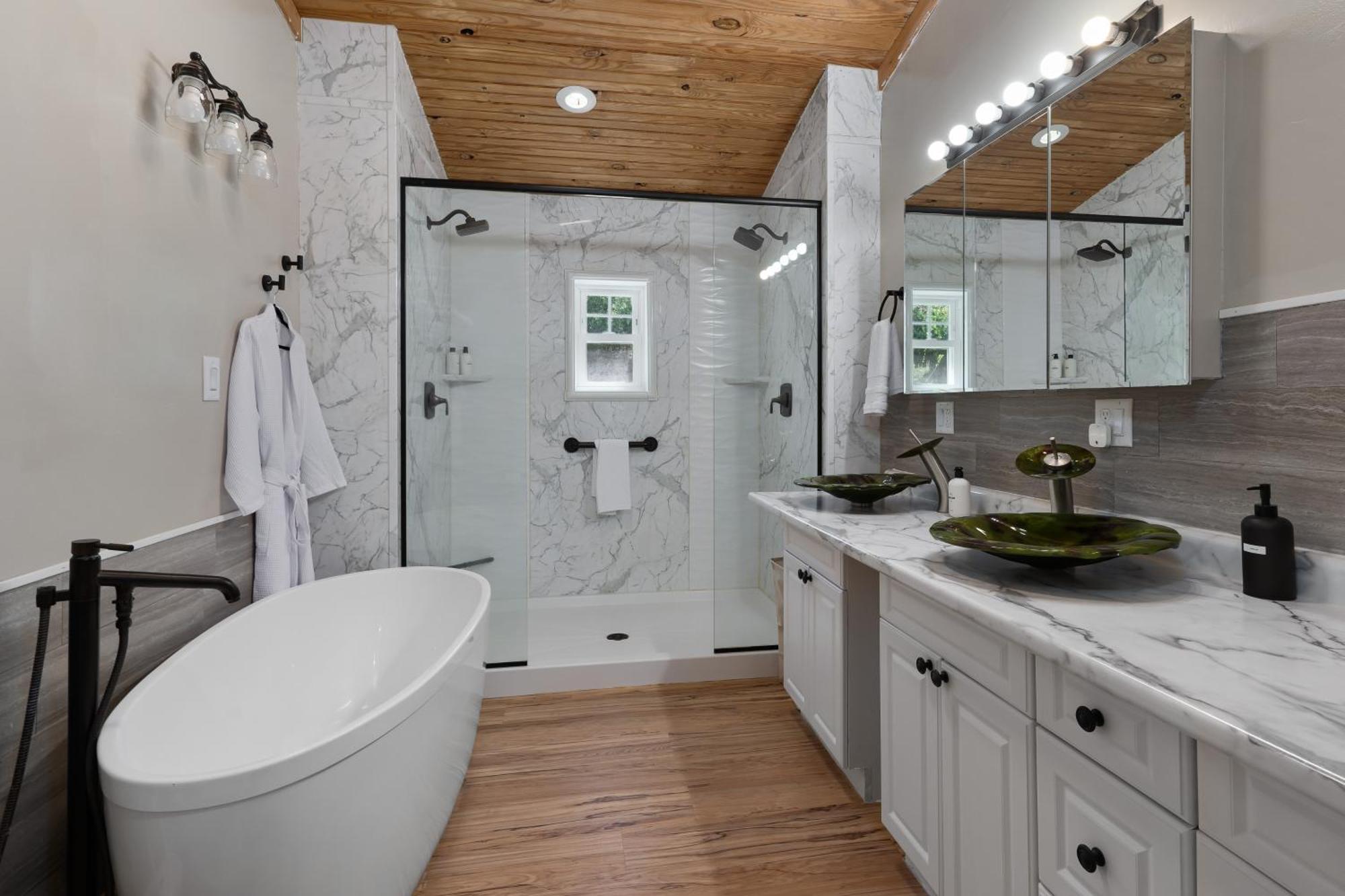 Spacious Cabin Near Hocking Hills And Caves With Hot Tub And Firepit Laurelville エクステリア 写真