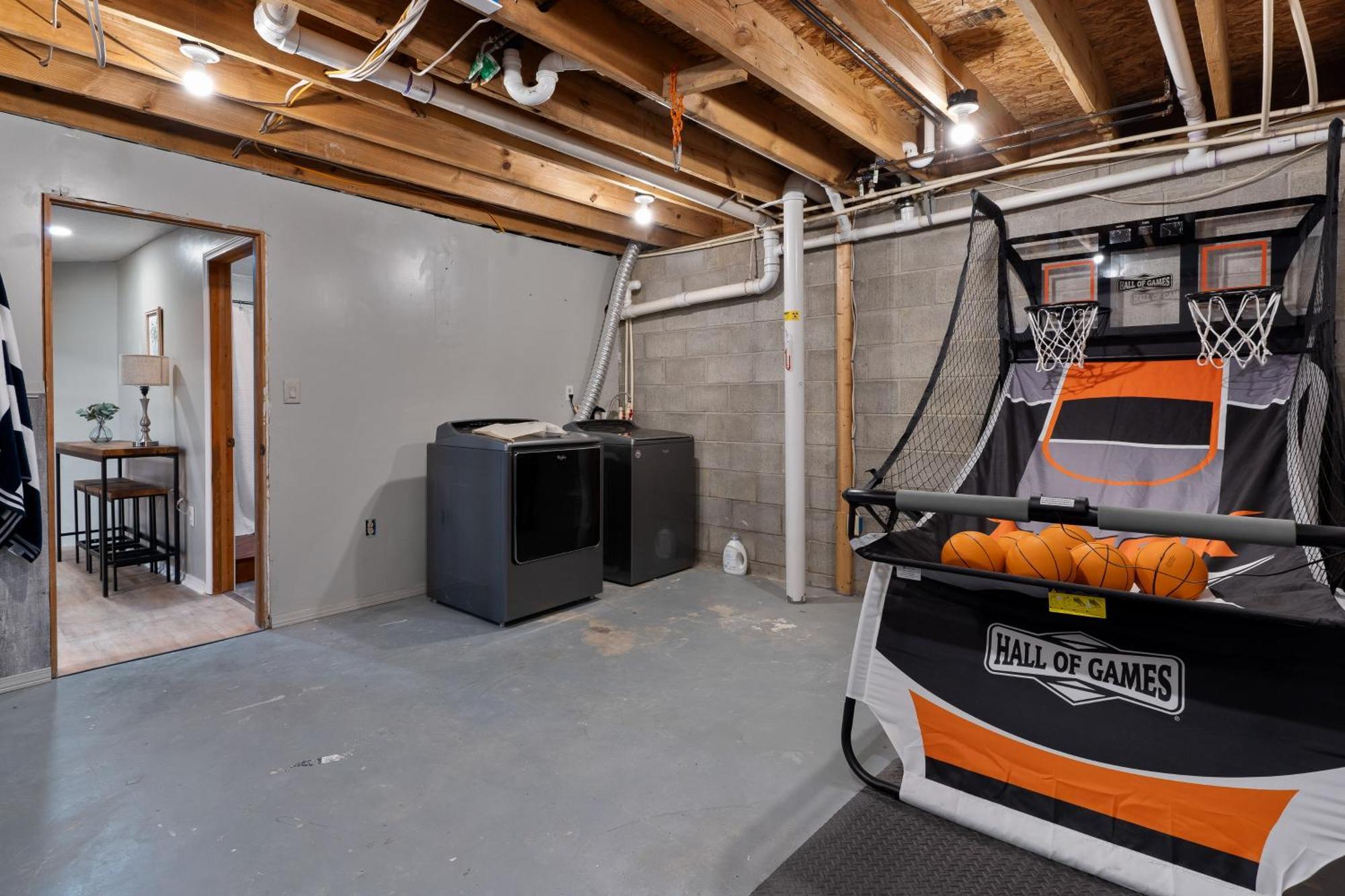Spacious Cabin Near Hocking Hills And Caves With Hot Tub And Firepit Laurelville エクステリア 写真