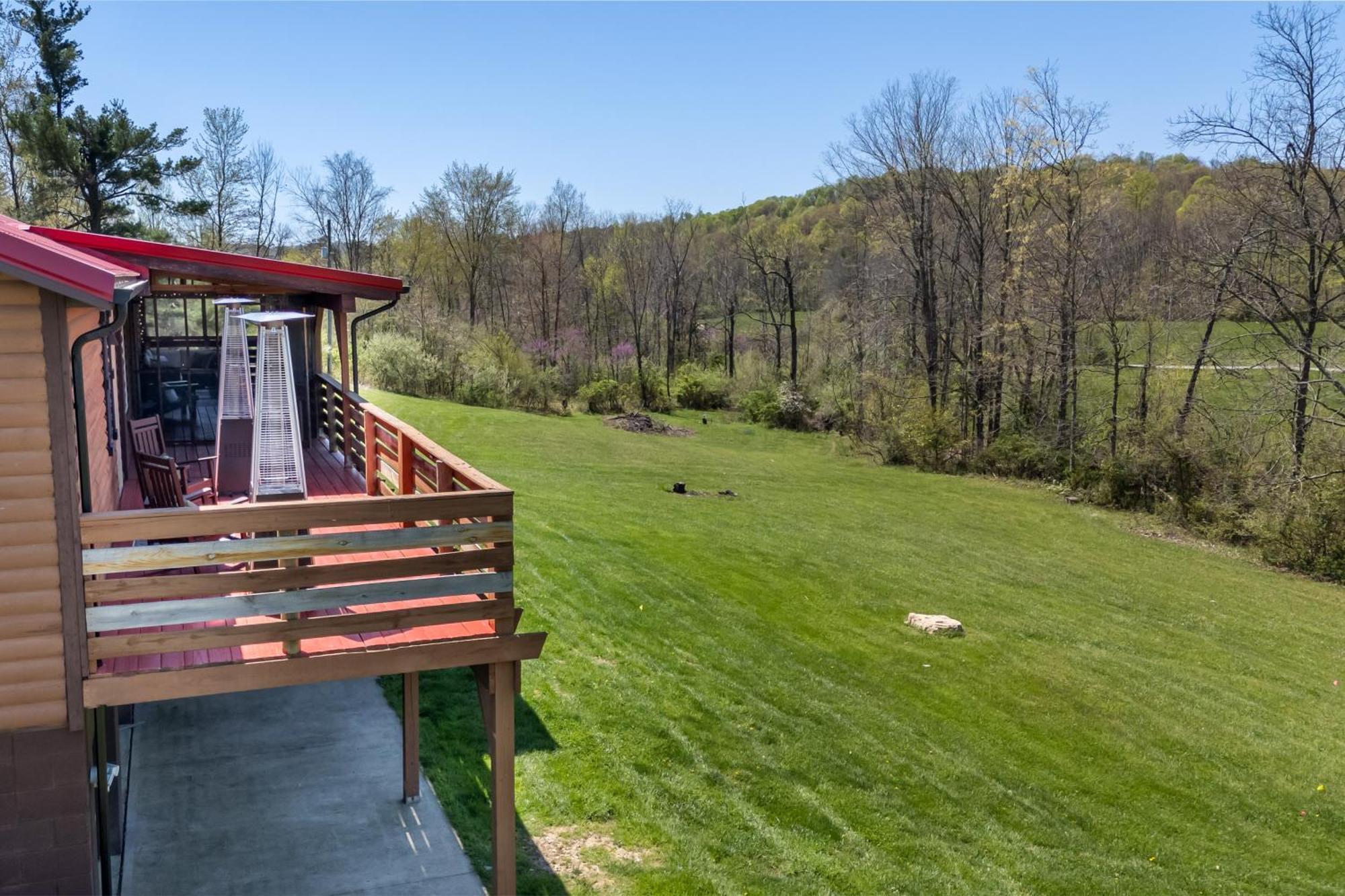 Spacious Cabin Near Hocking Hills And Caves With Hot Tub And Firepit Laurelville エクステリア 写真